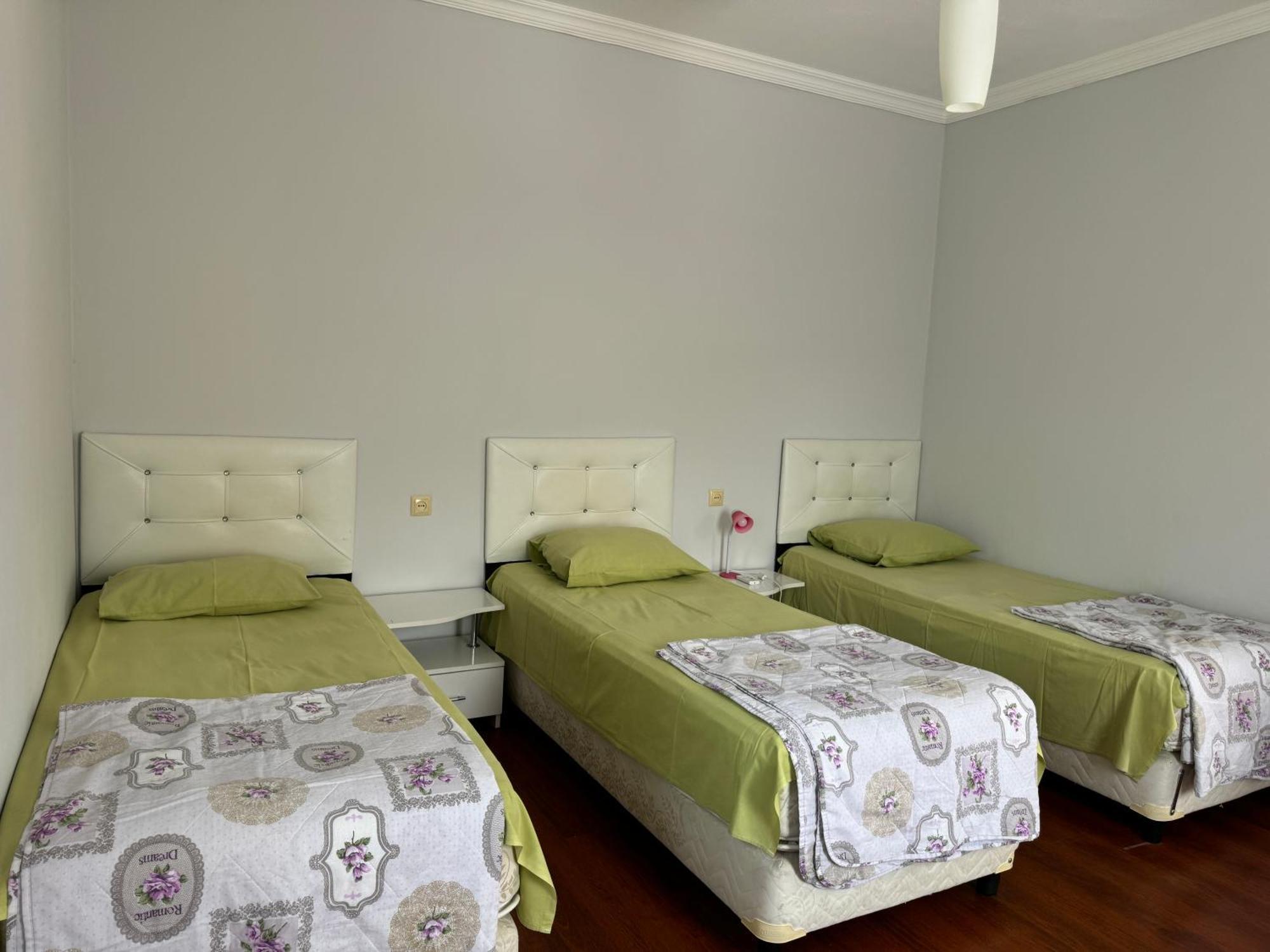 Twins Hotel Gonio Exterior foto